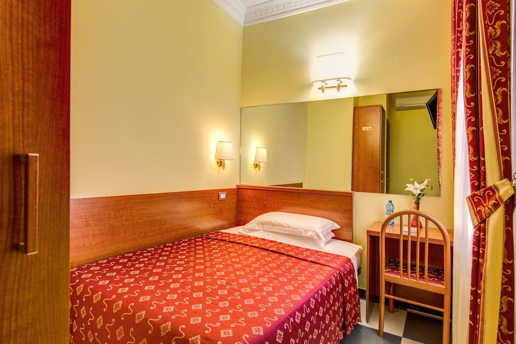 Affittacamere Centro Cavour ローマ 部屋 写真